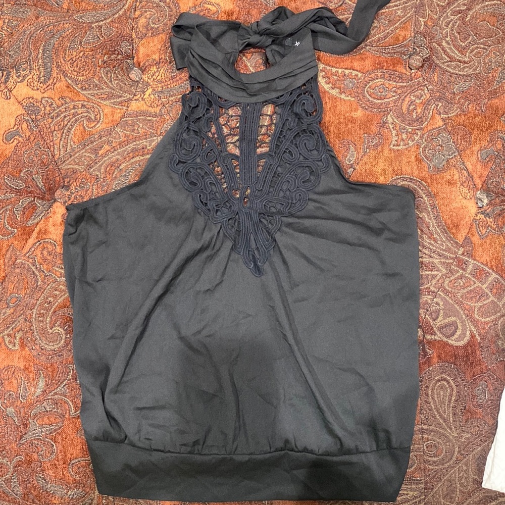 Sexy XOXO Halter top with tie neck size large